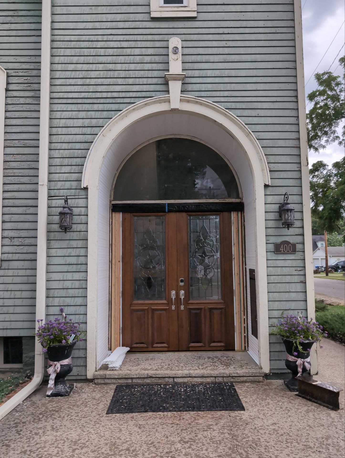 Portico & Front Door Installation for the Chickly Family - Photo 1