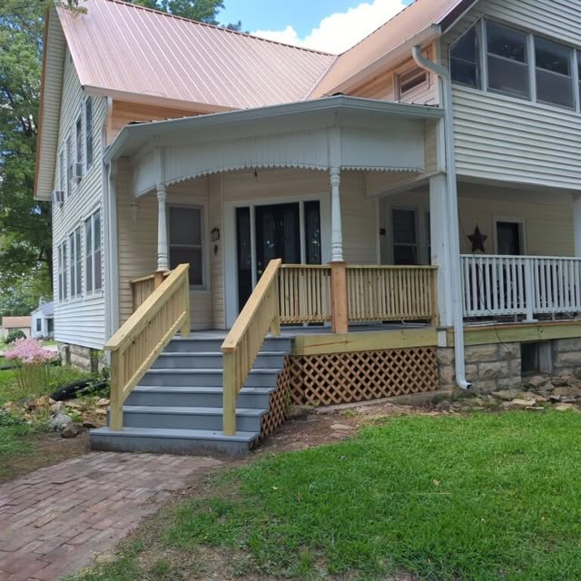 Professional deck construction by SFT Remodeling in Overbrook, Kansas